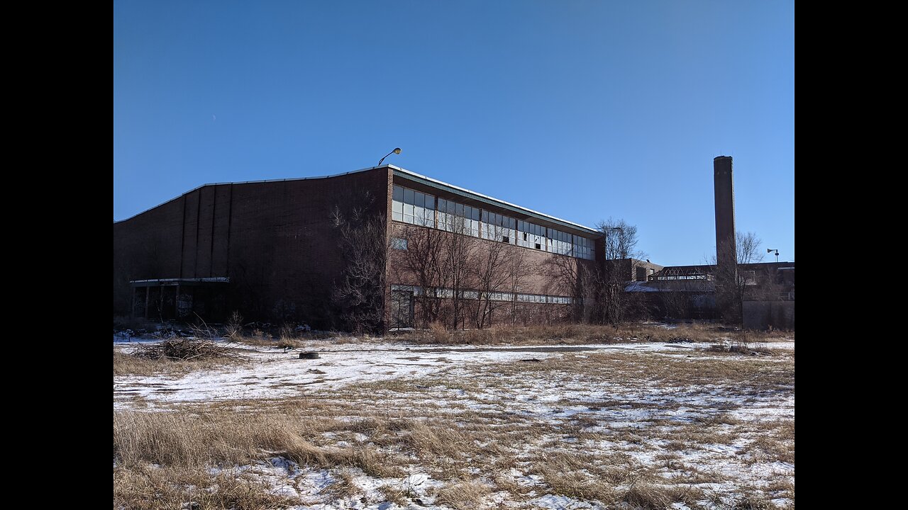 Exploring Abandoned Edison Middle School | Gary Indiana January 2020