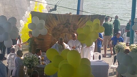 Ao eterno Pai cantemos...