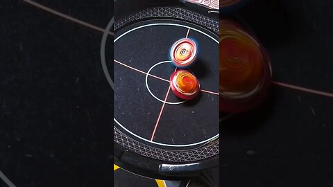 o mais fraco venceu #batalhadebeyblade #beybladeburst #beyblade