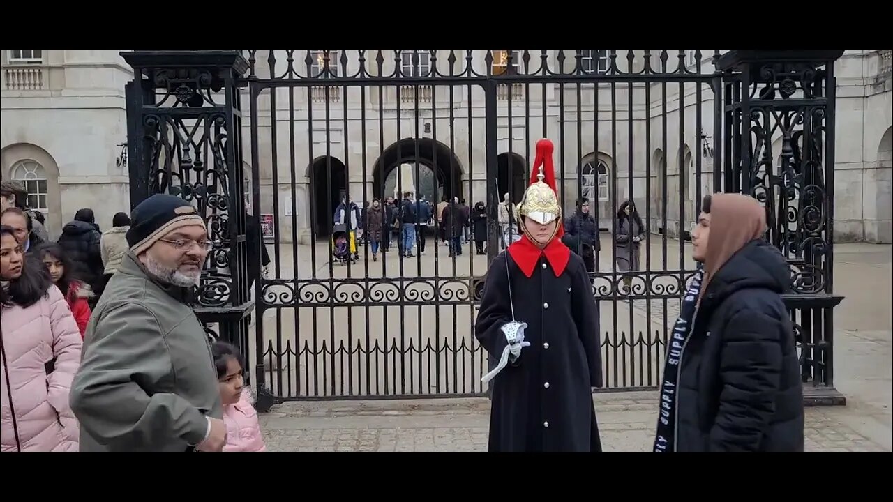 Female guard shouts me way #horseguardsparade