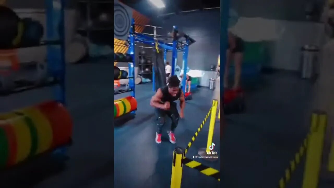 If she calls herself an alpha female 👑