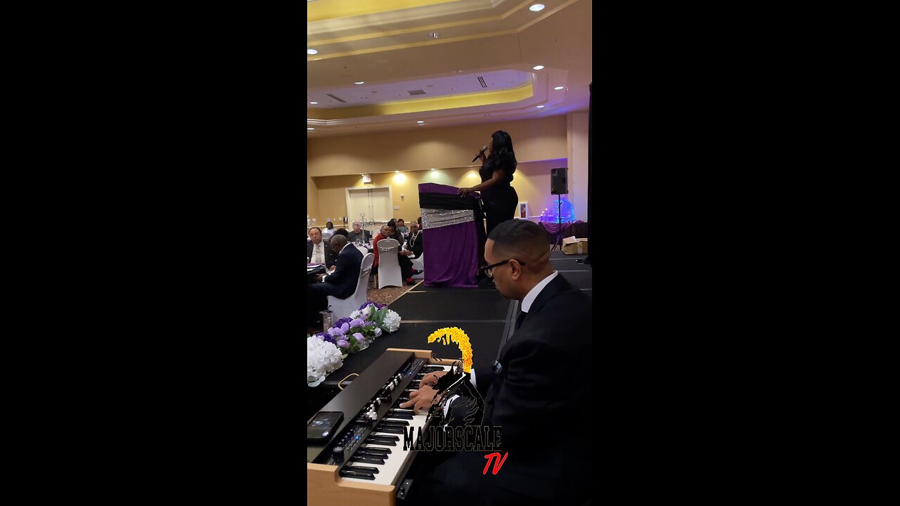 Fetima Knox - To God Be the glory - Chucky Caldwell on Crumar Mojo Classic Viscount Solo Organ 🎹🎶🎵