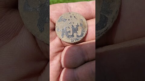 Nice one!! #metaldetecting #buttons #coins #trending #silver #civilwar #battlefield #relic #treasure