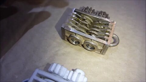 The most tiny shredder in the world ( The tiniest shredder )
