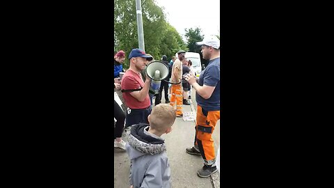Playing the Garda Oath on loudspeaker to the traitor Gaurds.