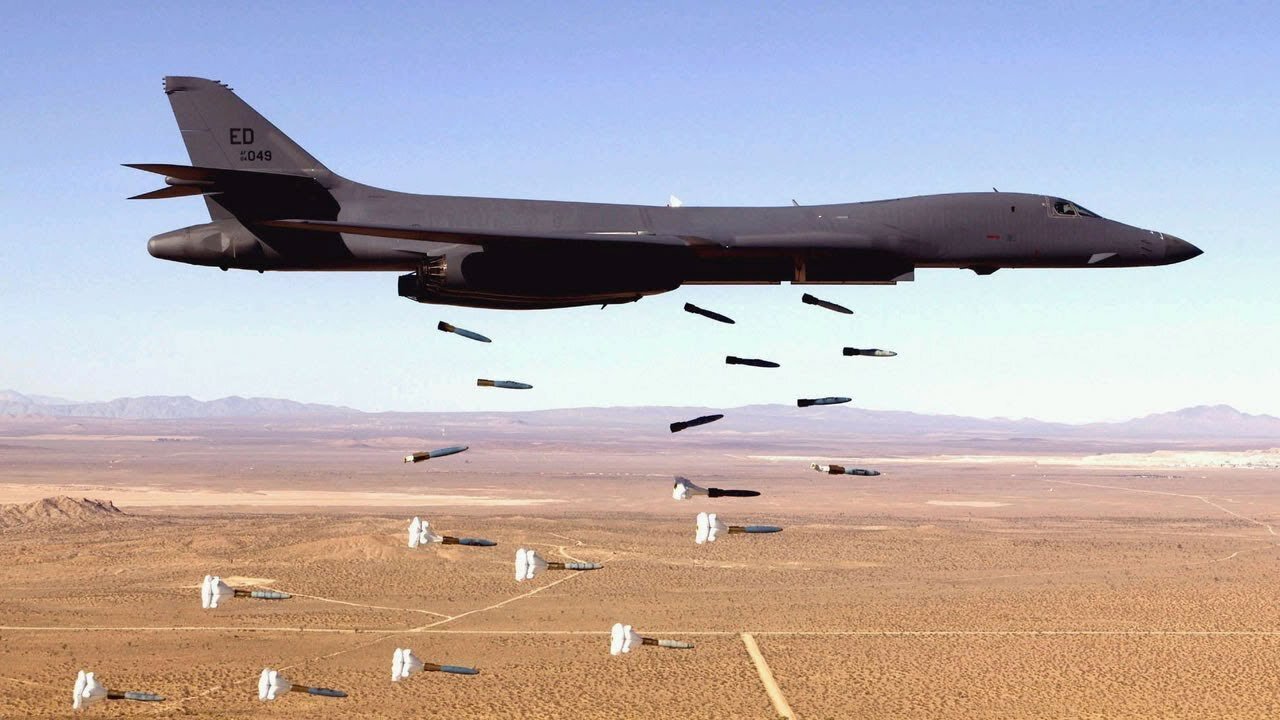 Stunning Video of B-1 Lancer in Action • Takeoff & Landing [Training Footage]