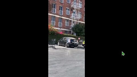 🟨 笑一笑 ：如果您不收起購物車，在停車場會發生什麼？