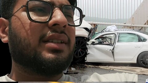 Car ka accident ho gaya (while going to desert safari)