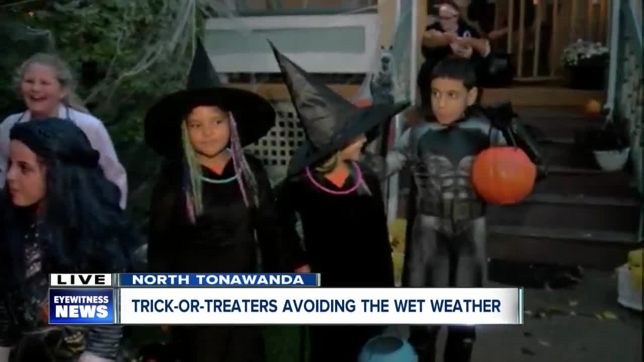 Trick-or-Treat! 7 Eyewitness News visits North Tonawanda on Halloween