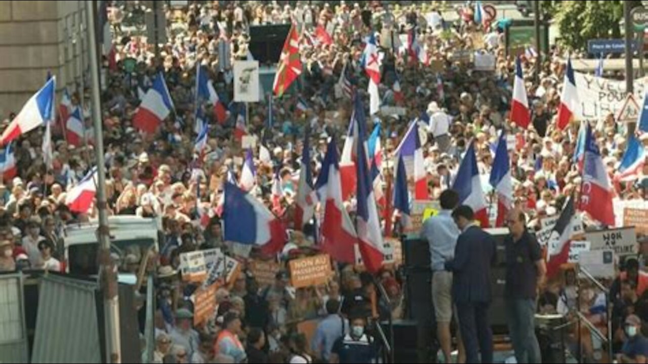 France FURY: Protests against Macron erupt for fifth weekend in a row