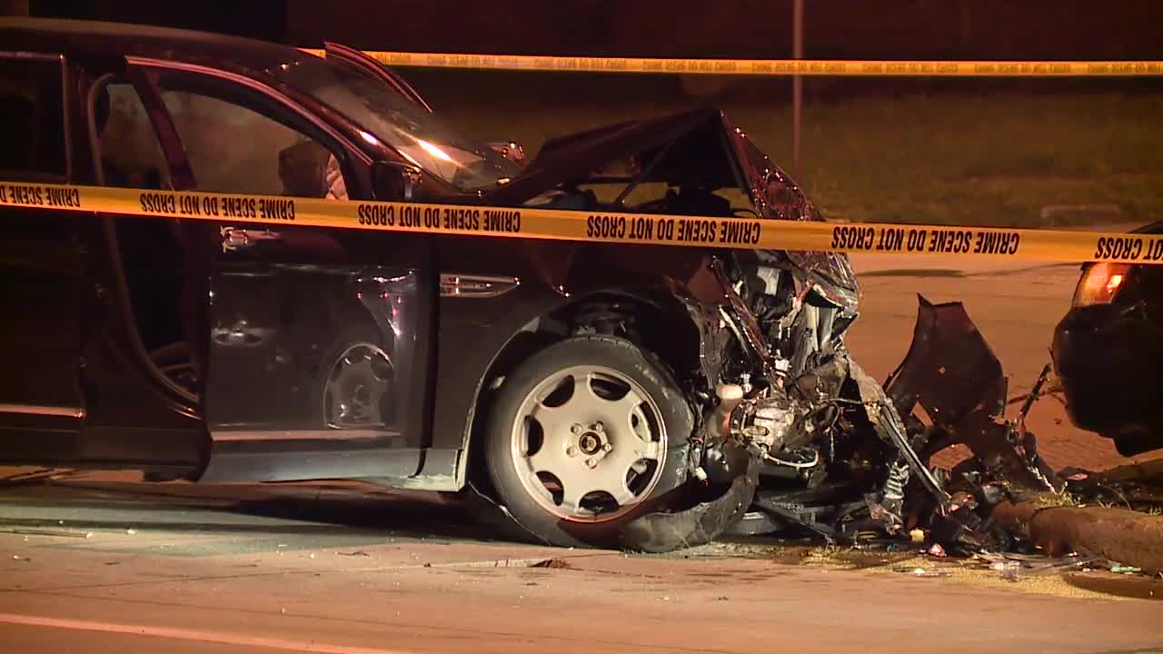 Man shot in the head while driving crashed his vehicle into another car in Cleveland