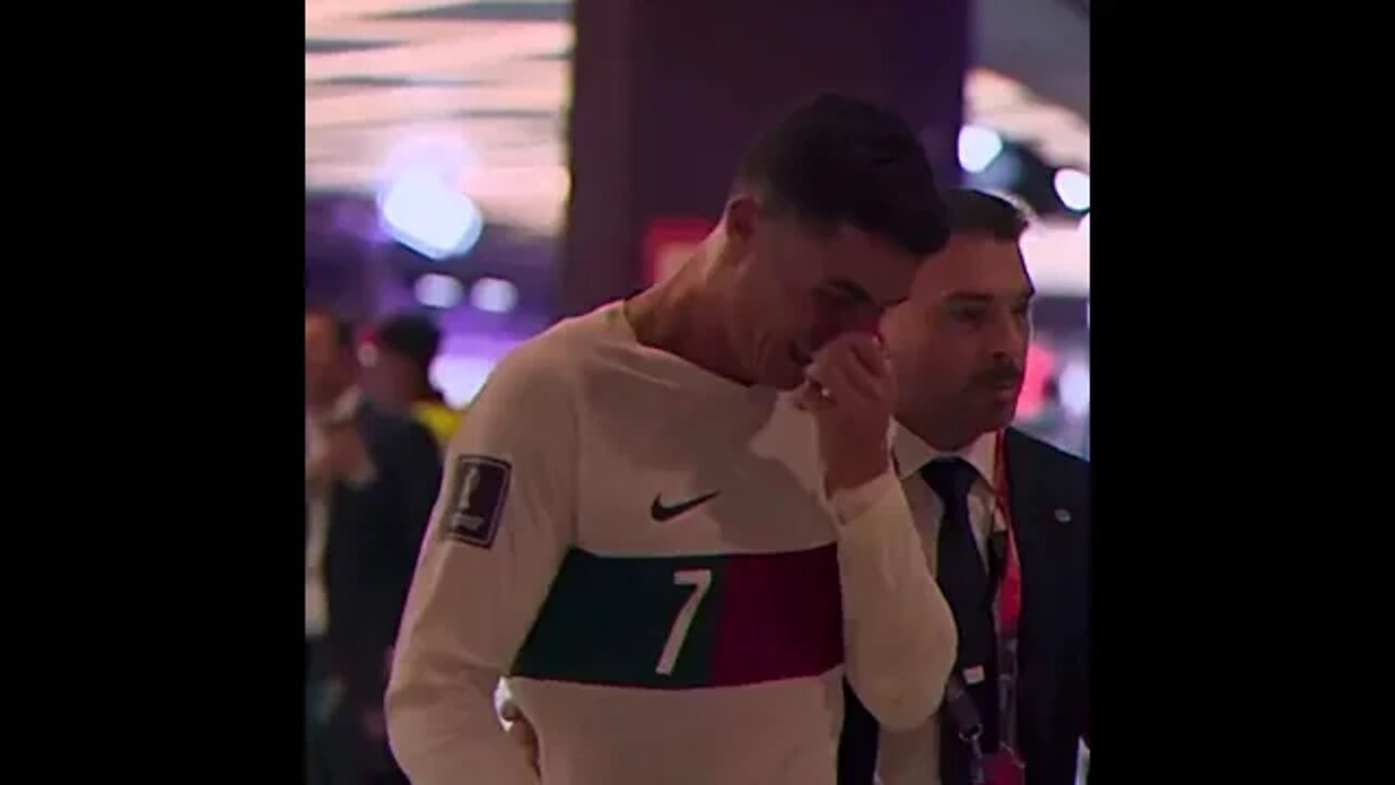 I cried for this, cried for you... 😢💔 #shorts #ronaldo #portugal