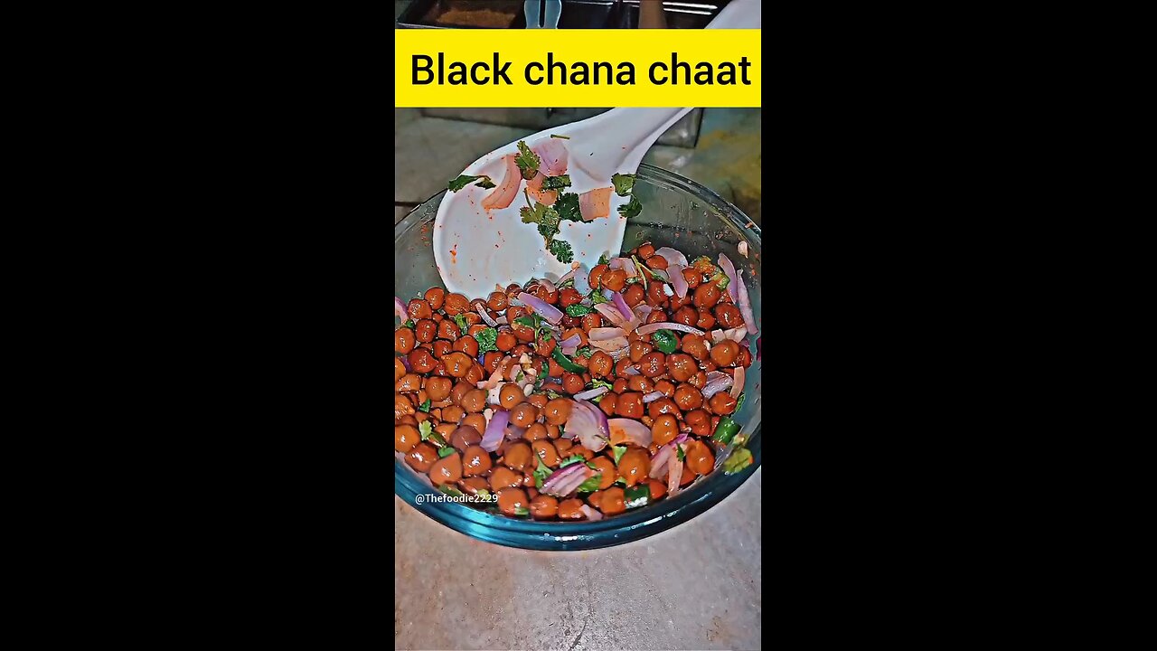 Black chana chaat | Black chickpeas salad