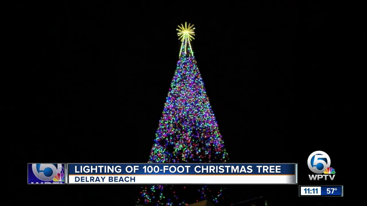 100-foot Christmas tree lit in Delray Beach