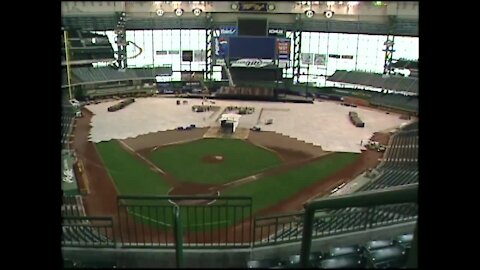 Preparing Miller Park for big concerts (September 26, 2003)