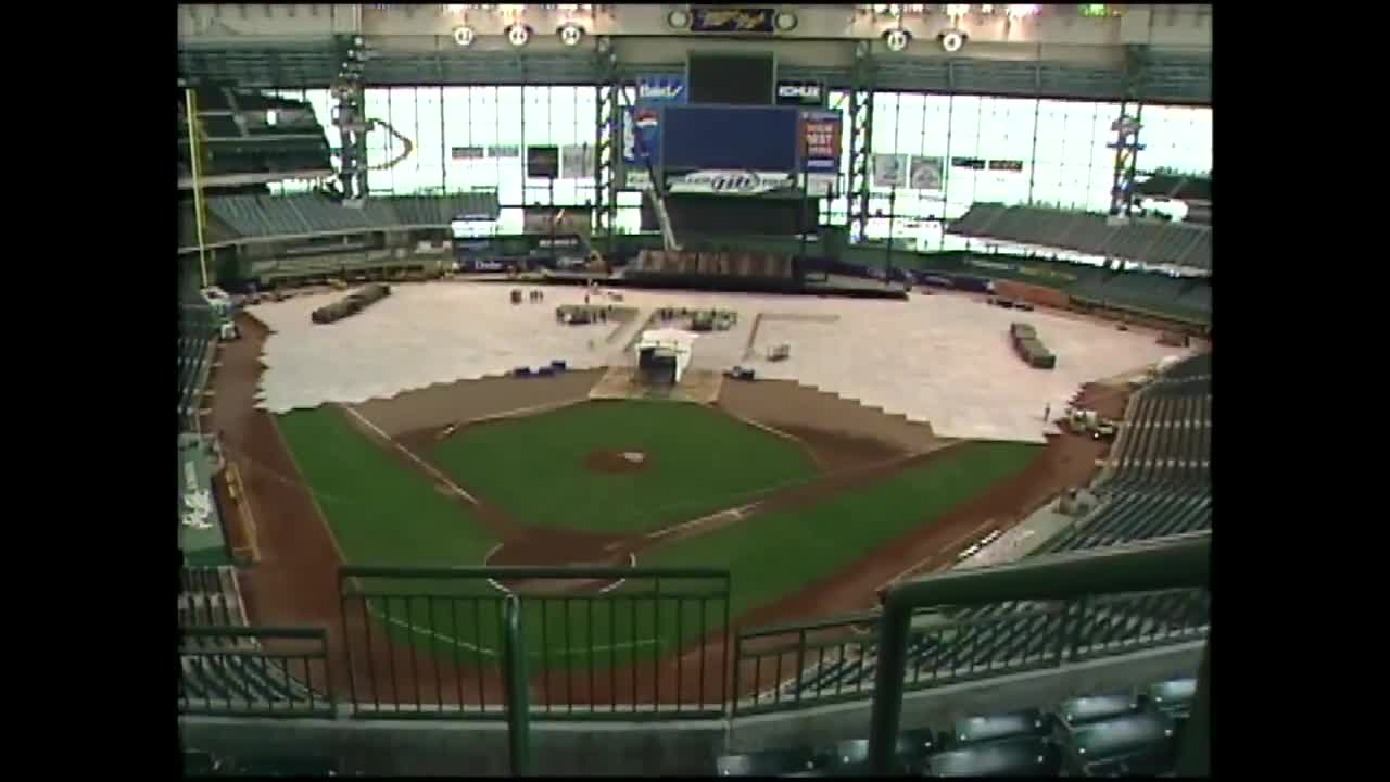 Preparing Miller Park for big concerts (September 26, 2003)