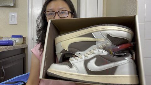 This is a pair FAKE air Jordan 1 shoes , how you think about its quality?