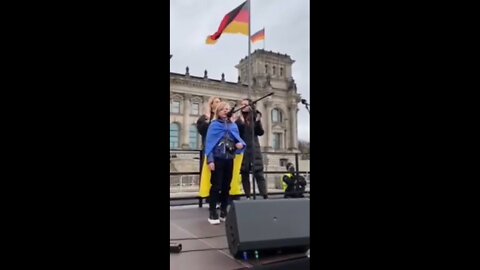 "Soon there will be no Russians" - Nazi slogans sound again at the Reichstag