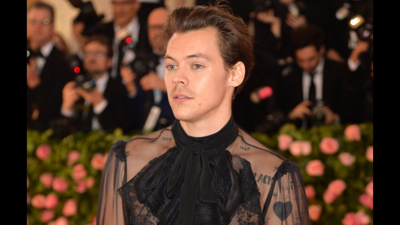 Harry Styles is ‘having an awesome time’ with Olivia Wilde