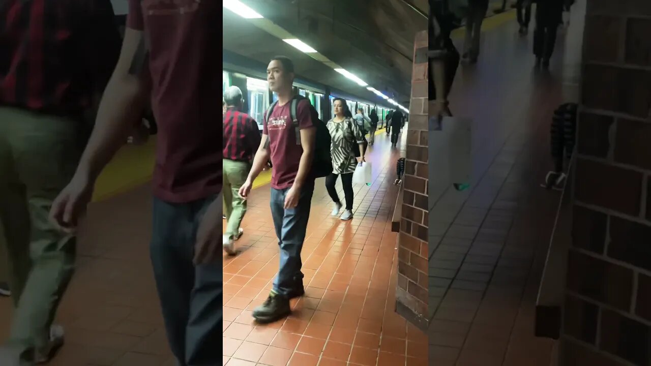 Namur metro morning arrival