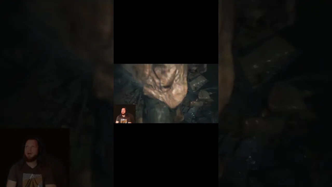 El Gigante goes down with a flashbag??