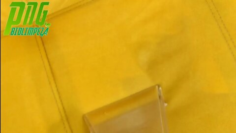 Poltrona em Suede Amarelo