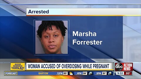 Pregnant woman arrested for overdosing with 2 kids in hot car