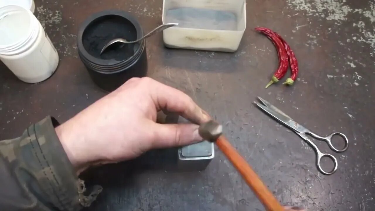 Damascus steel from 1000 year old knife blades.-6