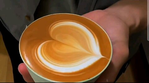 Heart latte art