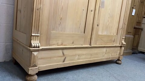 Very Large Antique Pine Double Wardrobe (Dismantles) (W1002F) @PinefindersCoUk