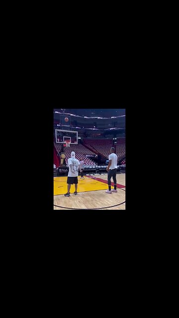 Neymar Jr e Jimmy Butler arremessando no ginásio do Miami Heat