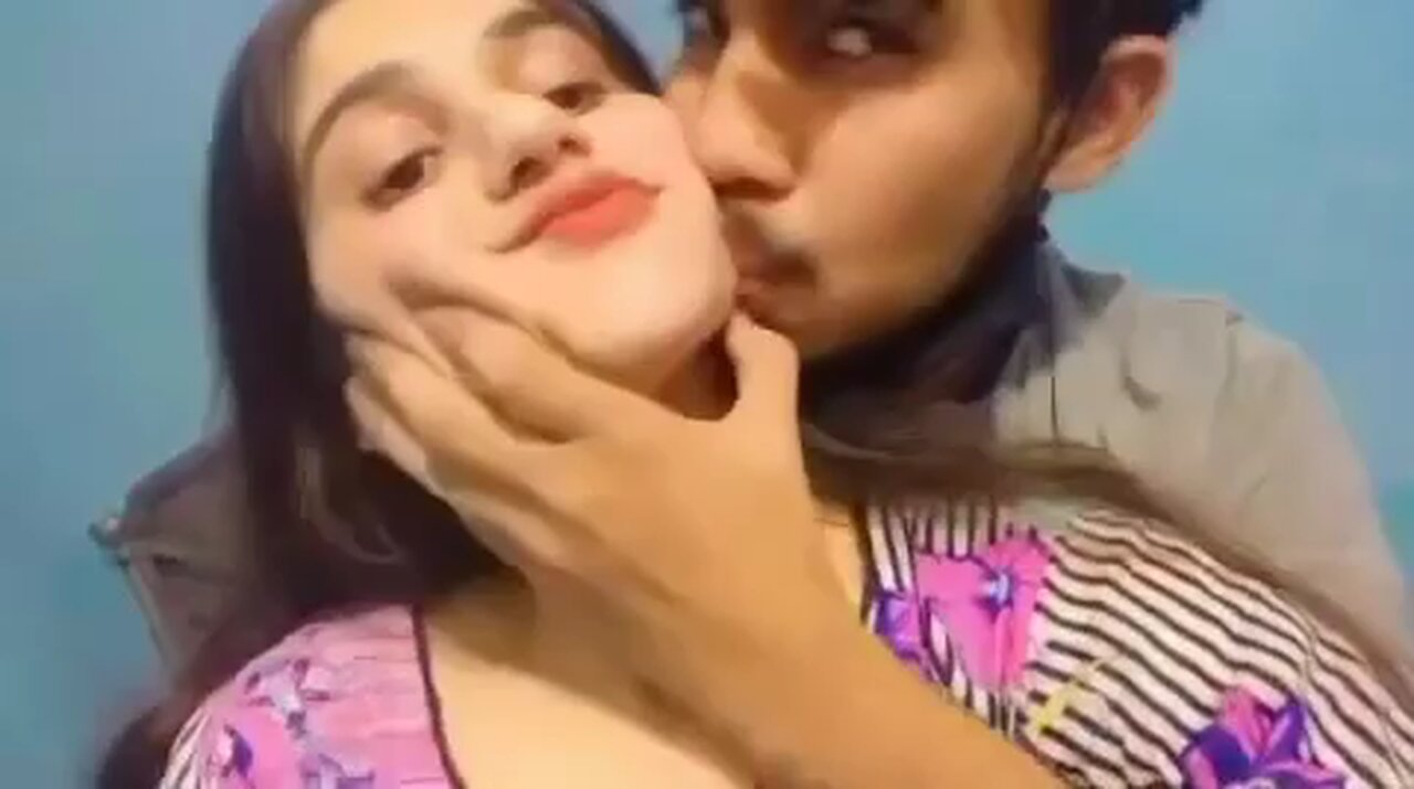 Indian Teen Couple Romance and Kissing Video