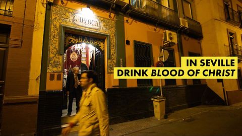 A strange drink makes a bar in Sevilla famous