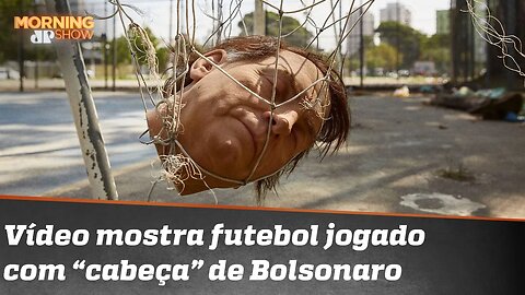 Cabeças de Bolsonaro, Trump e Putin viram bolas de futebol