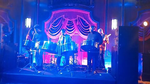 The @amazonlabor Holiday Party inside @KingsBklyn 12/18/22 @Shut_downAmazon