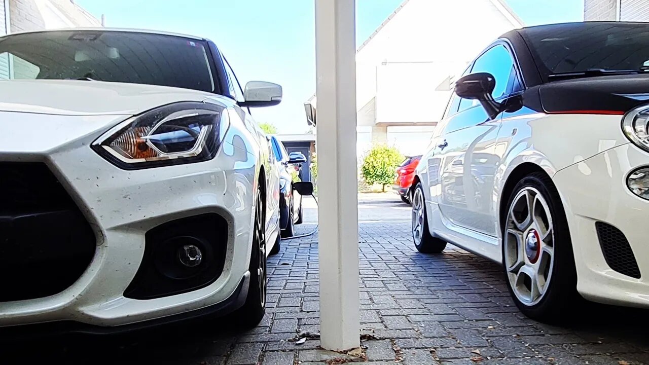 PRACTICALITY Abarth 595C Turismo MTA Vs. ZC33S. Big items but Rain is a limiting foe problem