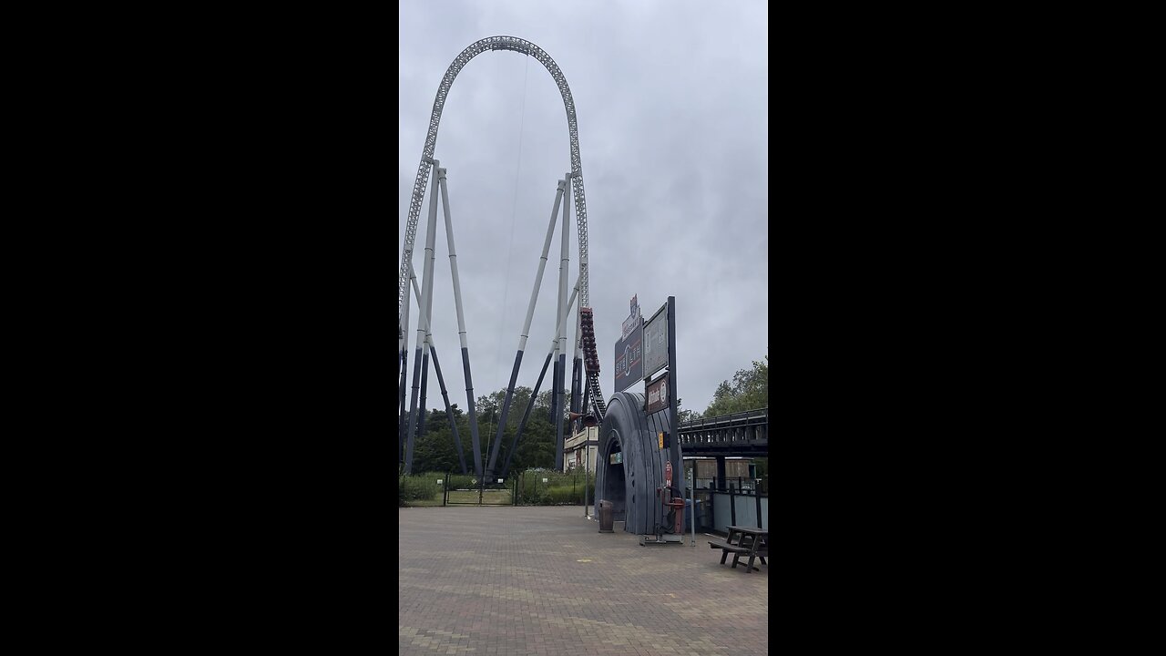 Thorpe park london stealth UK’s fastest ride 0-80 in 2sec