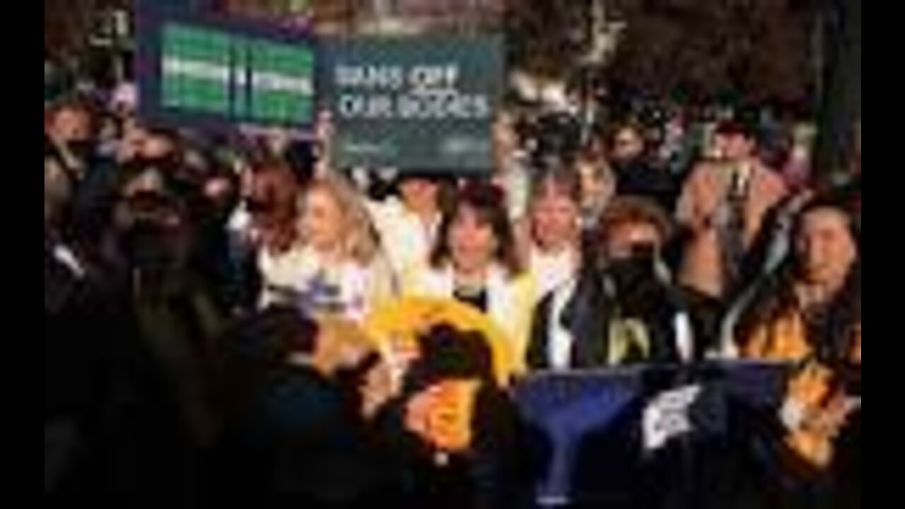 Democrats on Roe v Wade Ruling: ‘There Is a War out There, We’ve Got to Armor Up’