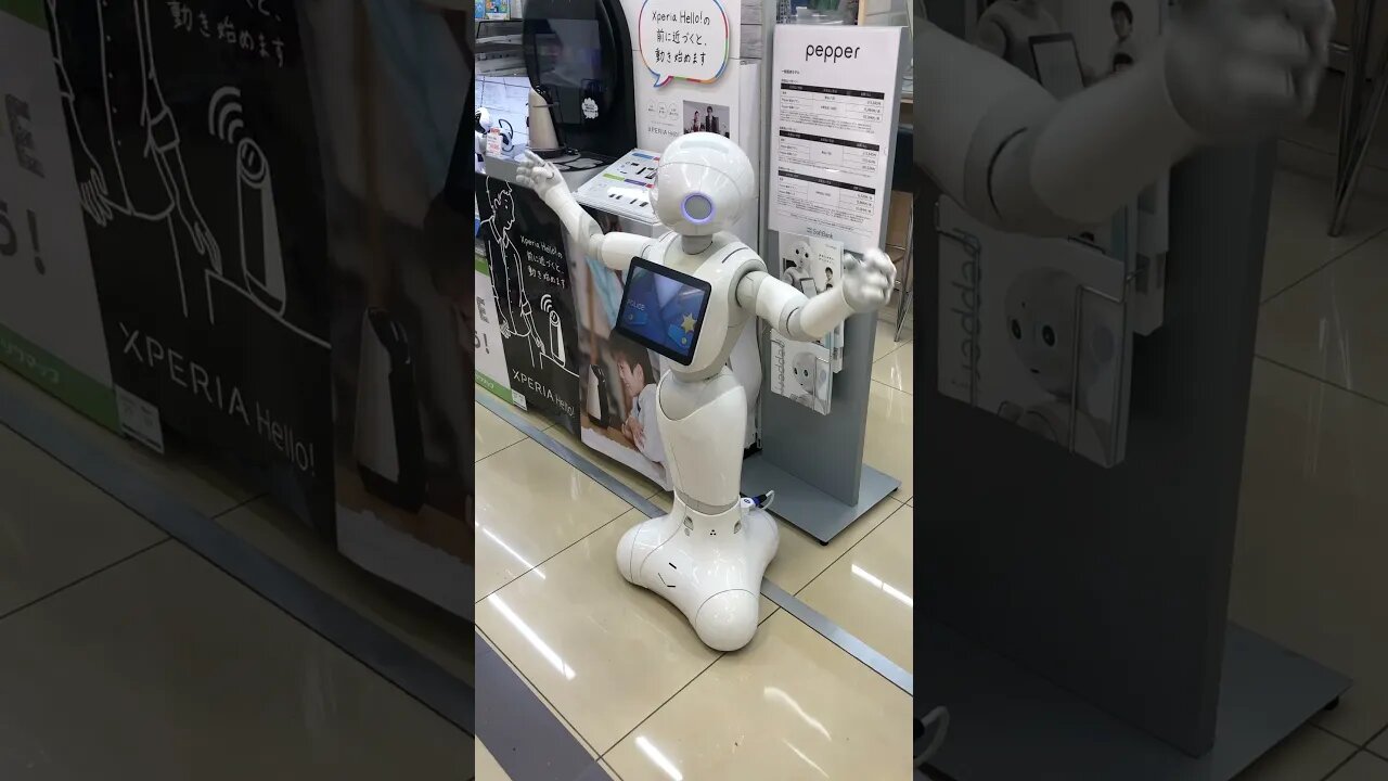 Pepper the robot in Japan is cool - he got moves #lovejapan #japan