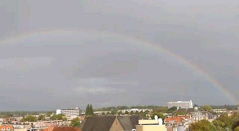 A real life rainbow above rotterdam