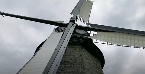 How do Dutch Windmills Work?