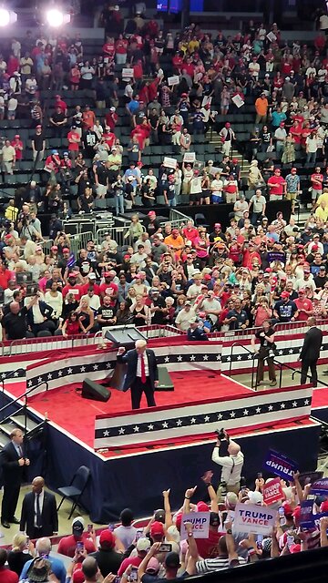 trump rally grand rapids michigan