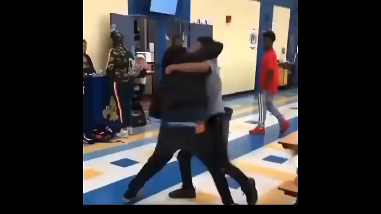 😱brutal fight between students 😱