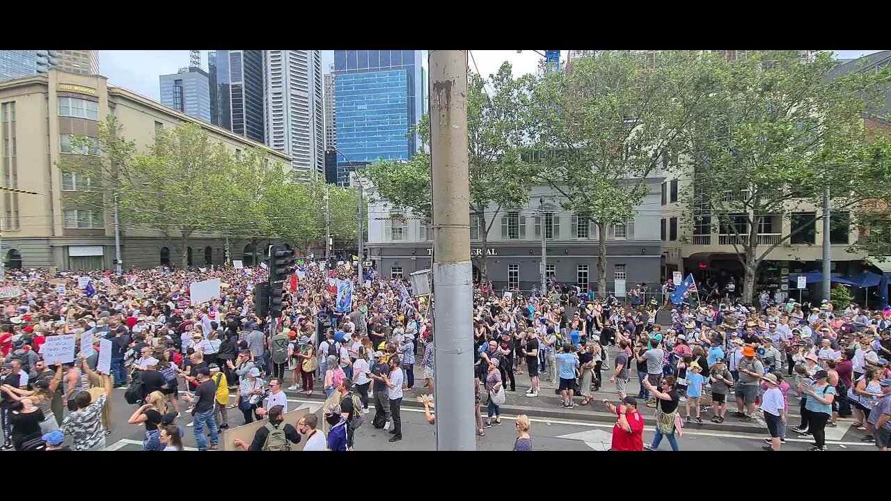 180 degrees Pan of Freedom Protest - State Parliament, Melbourne Australia (06/11/21)