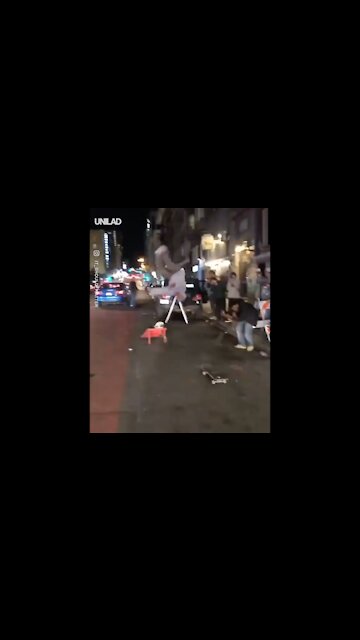 Even the police officers were amazed at what he just saw