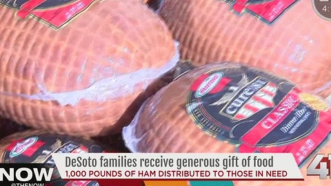DeSoto families receive generous gift of food