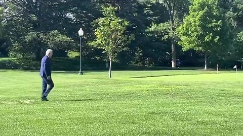 Please enjoy this video of Joe Biden aimlessly wandering into the bushes 🌿😂