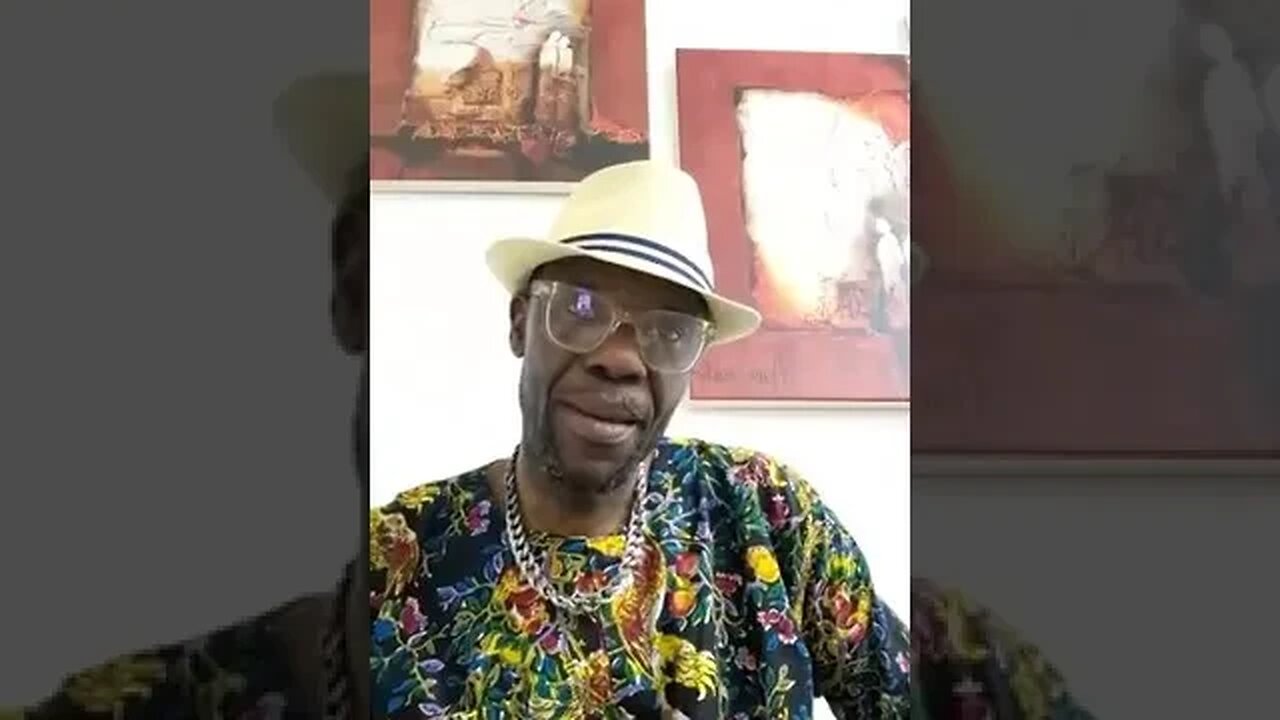 La diaspora africaine la géante amazone paraissait toujours élégante et royale indicatif mensuel