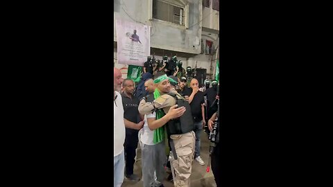 حماس تستقبل الأسير إسلام حماد الذي أفرج اليوم بعد ان أمضى 20 عامًا في سجون الاحتلال ومازدهم الى قوه