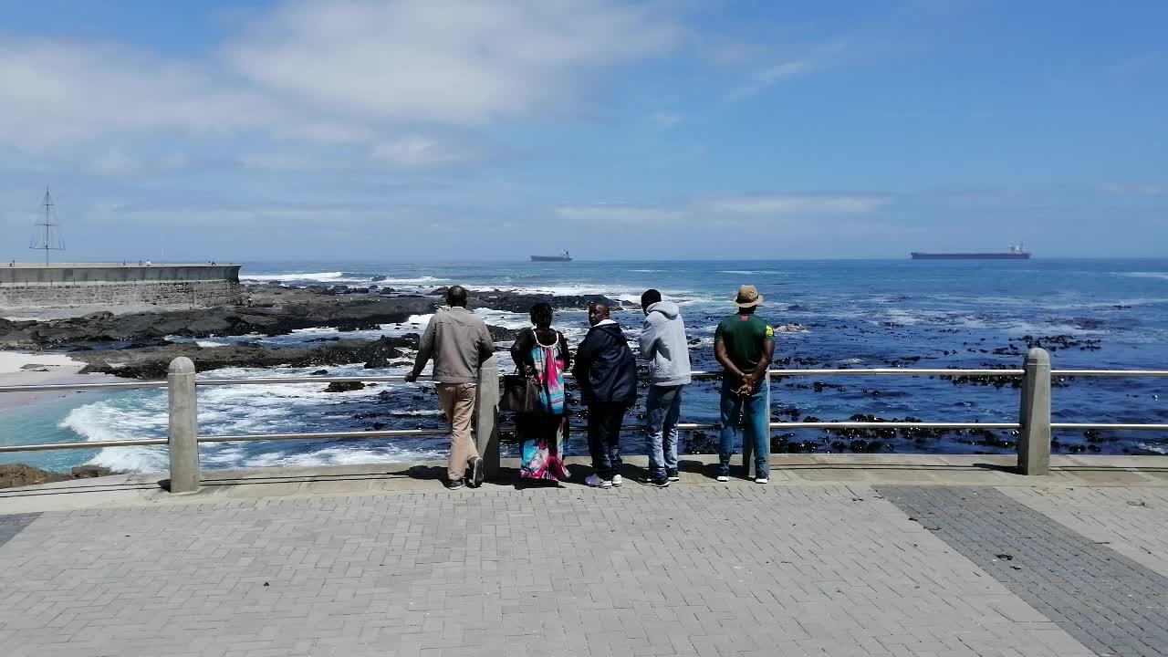SOUTH AFRICA - Cape Town - Sea Point Drowning (Video) (mcv)